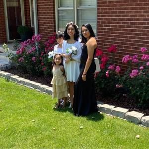 Meet your Posher, Demi